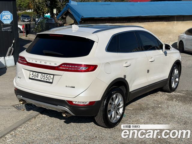 Lincoln MKC 2.0 AWD 2015 — фото 4