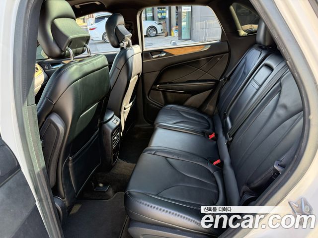 Lincoln MKC 2.0 AWD 2015 — фото 10