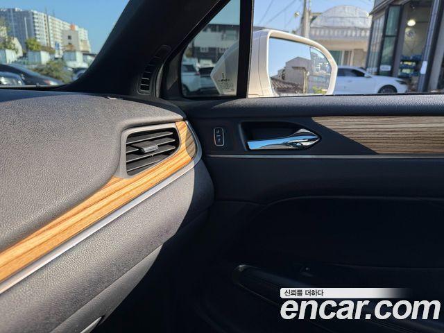 Lincoln MKC 2.0 AWD 2015 — фото 19