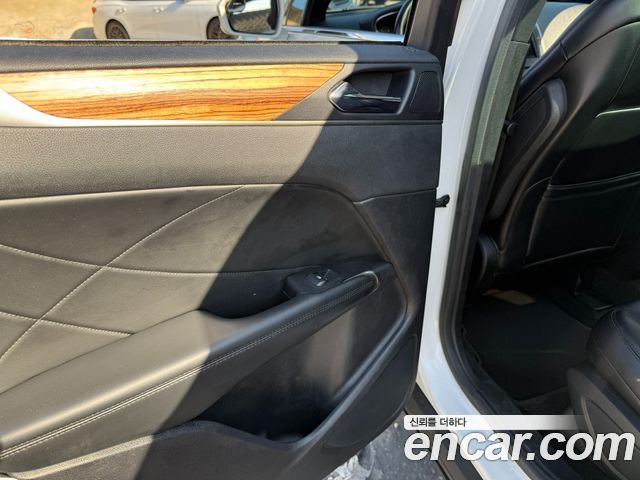 Lincoln MKC 2.0 AWD 2015 — фото 21