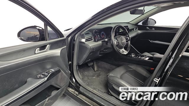 Kia K5 (III) 2.0 Trendy 2023 — фото 11
