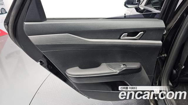 Kia K5 (III) 2.0 Trendy 2023 — фото 25