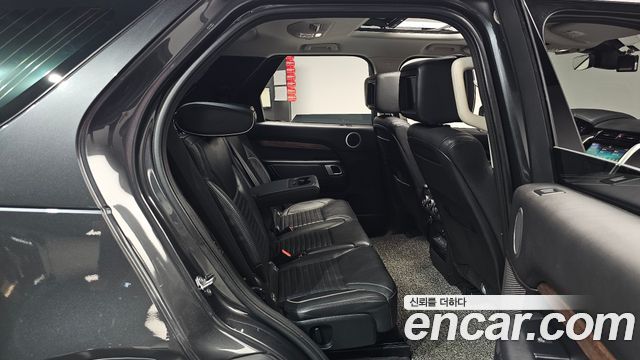 Land Rover Discovery 5 3.0 SD6 HSE Luxury 2019 — фото 11