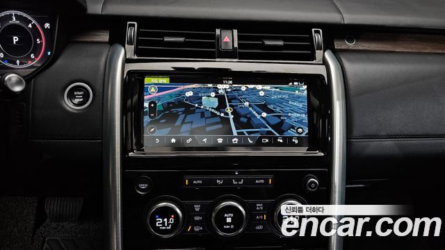 Land Rover Discovery 5 3.0 SD6 HSE Luxury 2019 — фото 14