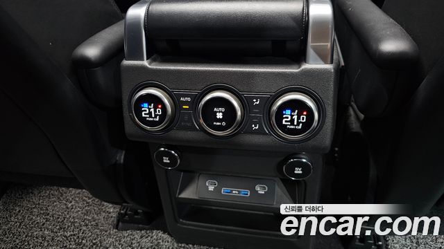 Land Rover Discovery 5 3.0 SD6 HSE Luxury 2019 — фото 19
