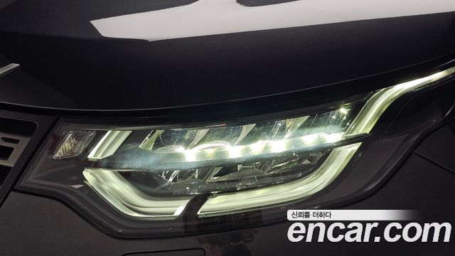 Land Rover Discovery 5 3.0 SD6 HSE Luxury 2019 — фото 22
