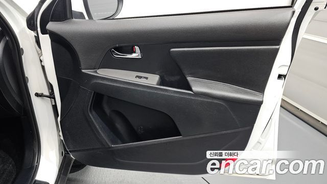 Kia Sportage R Diesel 2WD Prestige 2015 — фото 24