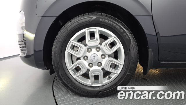 Hyundai Staria Cargo 5-Seater Modern 2023 — фото 5