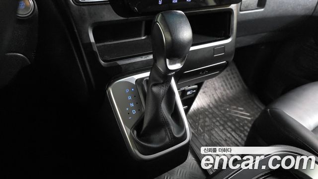 Hyundai Staria Cargo 5-Seater Modern 2023 — фото 9