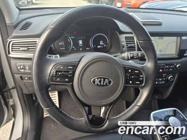 Kia Niro EV Noblesse 2021 — фото 16