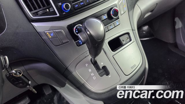Hyundai Grand Starex 5-Seater VAN Modern 2018 — фото 16