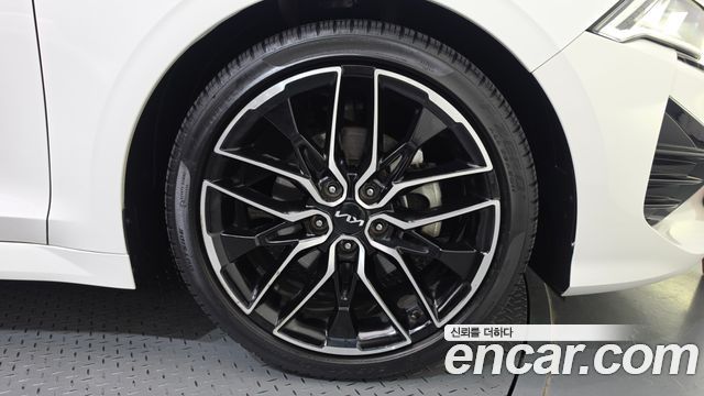 Kia K5 (III) 1.6 Turbo Noblesse 2023 — фото 21