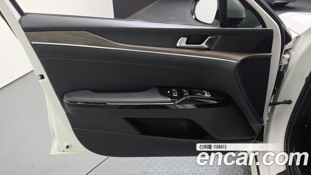 Kia K5 (III) 1.6 Turbo Noblesse 2023 — фото 24