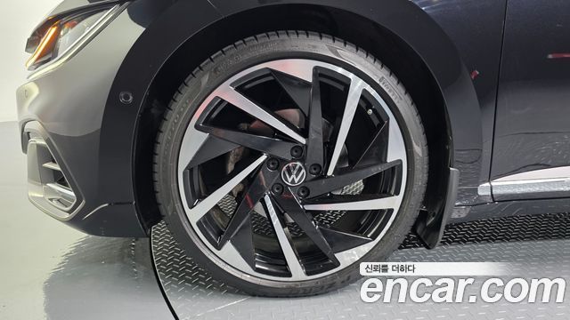 Volkswagen Arteon 2.0 TDI R-LIINE 4Motion 2022 — фото 5