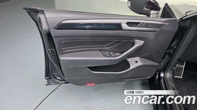 Volkswagen Arteon 2.0 TDI R-LIINE 4Motion 2022 — фото 24