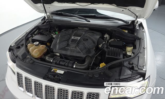 Jeep Grand Cherokee 3.0 Diesel Overland Summit WK2 2015 — фото 6
