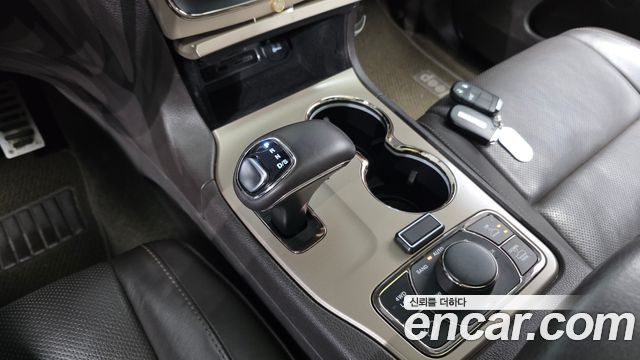 Jeep Grand Cherokee 3.0 Diesel Overland Summit WK2 2015 — фото 9