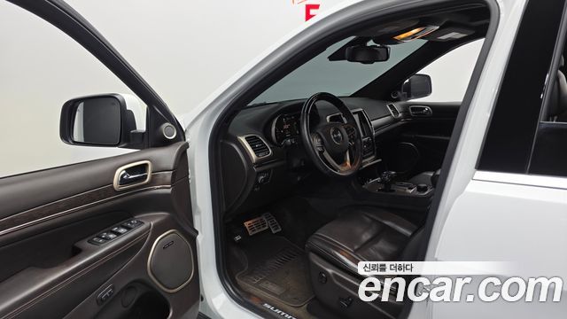 Jeep Grand Cherokee 3.0 Diesel Overland Summit WK2 2015 — фото 10