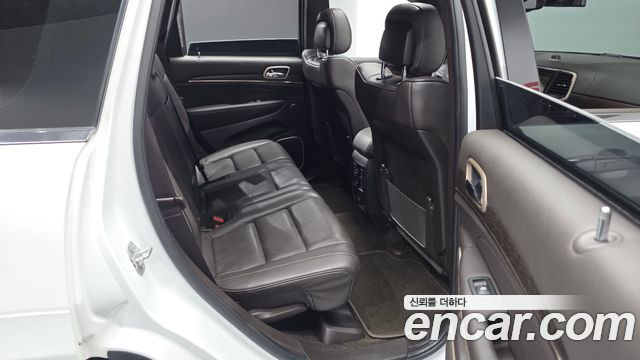 Jeep Grand Cherokee 3.0 Diesel Overland Summit WK2 2015 — фото 11