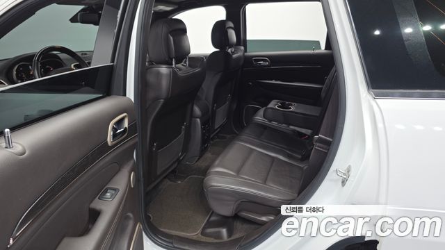 Jeep Grand Cherokee 3.0 Diesel Overland Summit WK2 2015 — фото 12