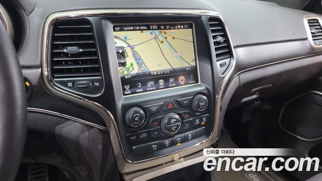 Jeep Grand Cherokee 3.0 Diesel Overland Summit WK2 2015 — фото 13