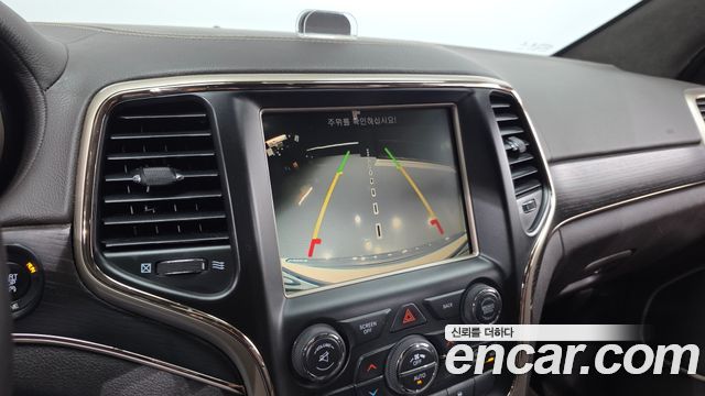 Jeep Grand Cherokee 3.0 Diesel Overland Summit WK2 2015 — фото 15