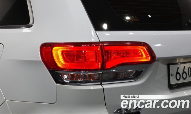 Jeep Grand Cherokee 3.0 Diesel Overland Summit WK2 2015 — фото 23