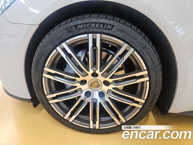 Porsche Panamera (971) 3.0 AWD 2018 — фото 5