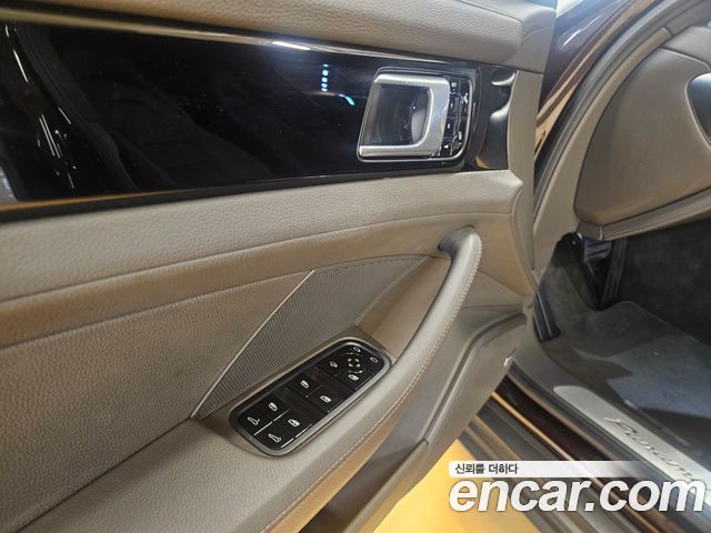Porsche Panamera (971) 3.0 AWD 2018 — фото 20