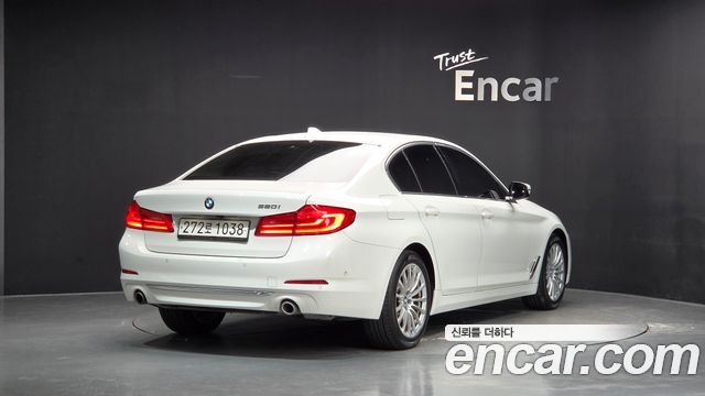 BMW 5 Series (G30) 520i Luxury 2019 — фото 2
