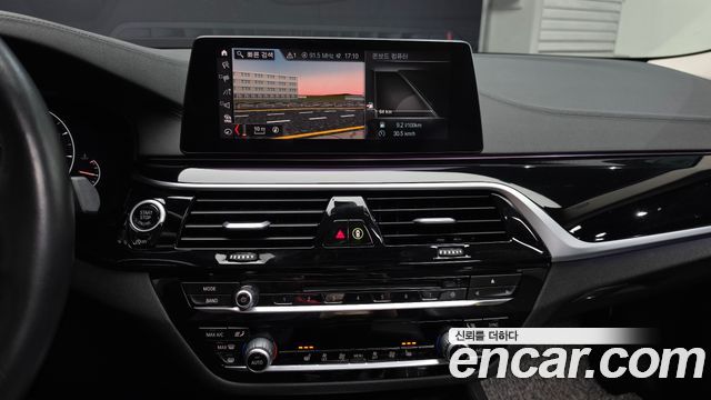 BMW 5 Series (G30) 520i Luxury 2019 — фото 13