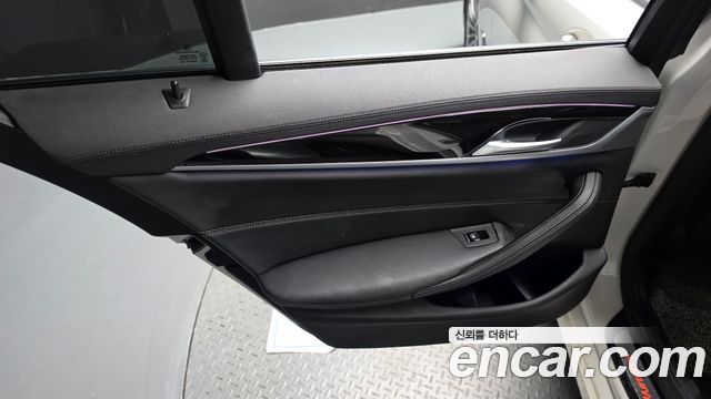 BMW 5 Series (G30) 520i Luxury 2019 — фото 25