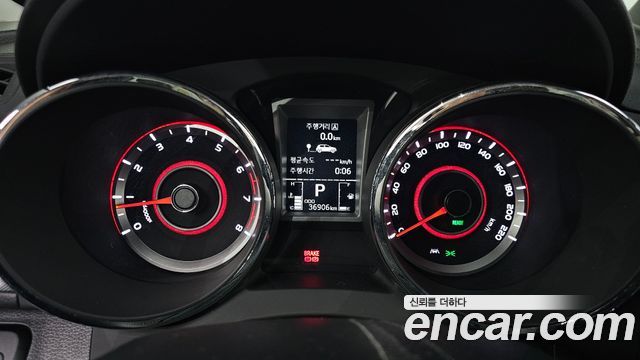 KG Mobility (SsangYong) Tivoli LX 2WD 2017 — фото 8