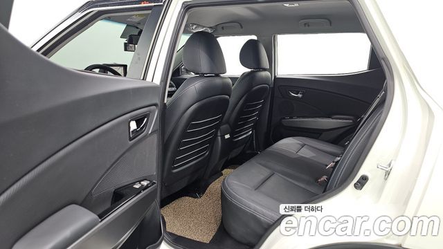 KG Mobility (SsangYong) Tivoli LX 2WD 2017 — фото 12