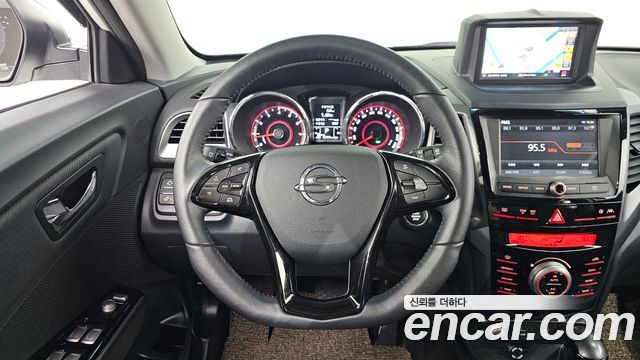 KG Mobility (SsangYong) Tivoli LX 2WD 2017 — фото 13