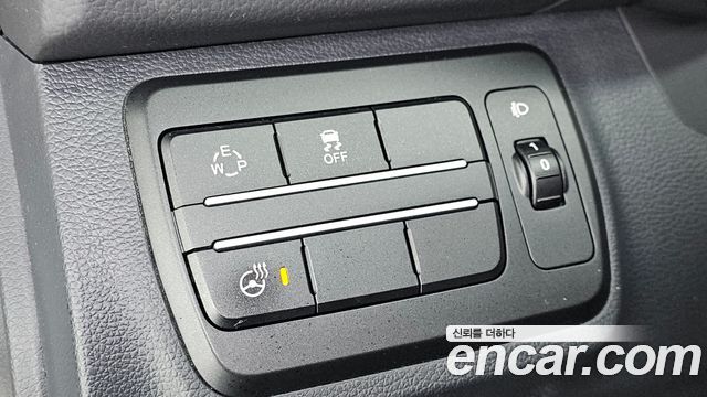 KG Mobility (SsangYong) Tivoli LX 2WD 2017 — фото 17