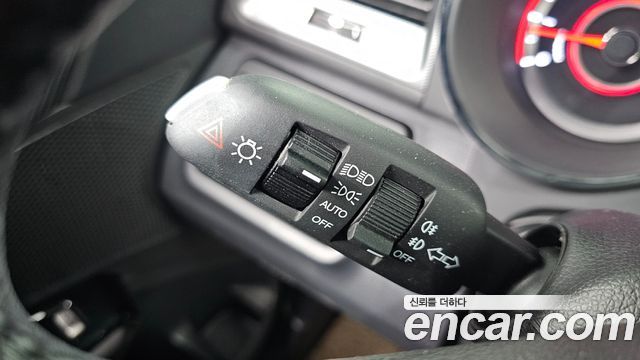 KG Mobility (SsangYong) Tivoli LX 2WD 2017 — фото 20