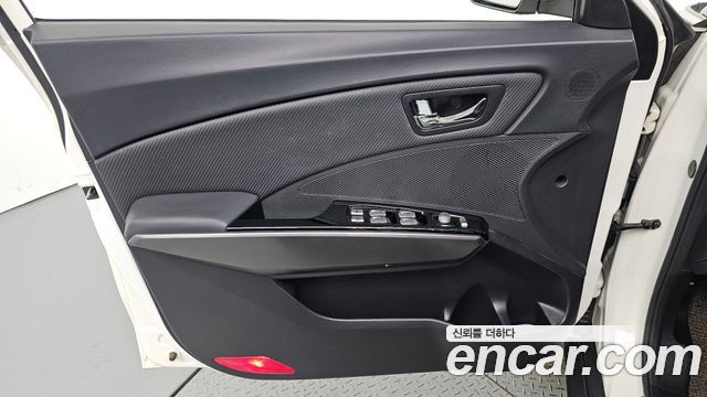 KG Mobility (SsangYong) Tivoli LX 2WD 2017 — фото 24