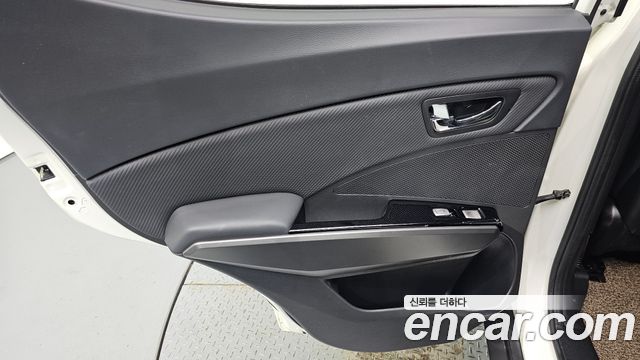 KG Mobility (SsangYong) Tivoli LX 2WD 2017 — фото 25