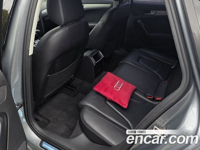 Audi A4 2.0 TFSI Quattro B8 2011 — фото 8