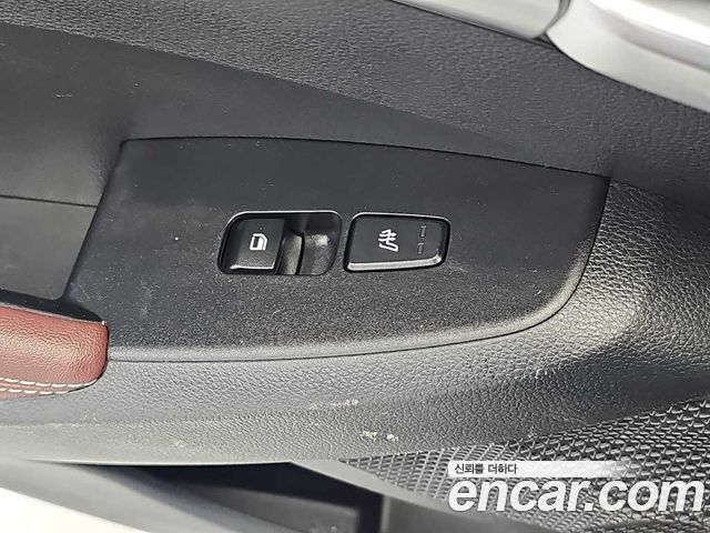 Kia Seltos Gasoline 1.6 Turbo 2WD Signature 2023 — фото 18