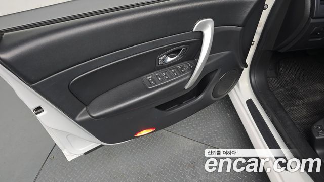 Renault Korea SM5 Platinum LPLI Taxi Deluxe 2015 — фото 24