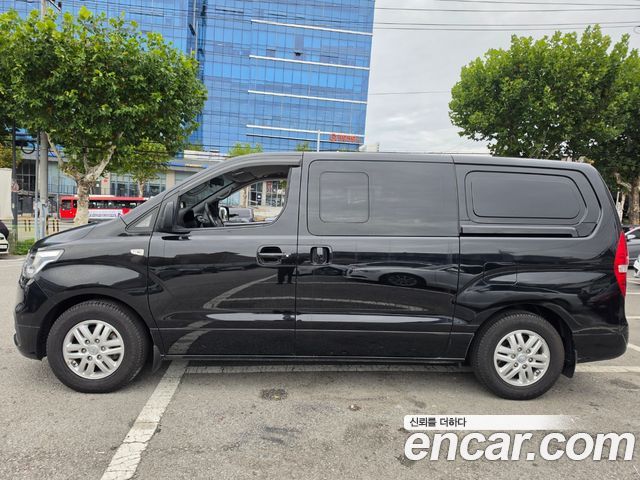 Hyundai Grand Starex Van 5-Seater Modern 2020 — фото 3