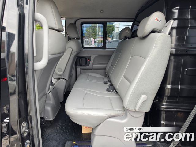 Hyundai Grand Starex Van 5-Seater Modern 2020 — фото 19