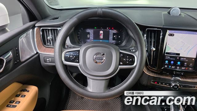 Volvo XC60 (II) B5 Inscription 2022 — фото 13