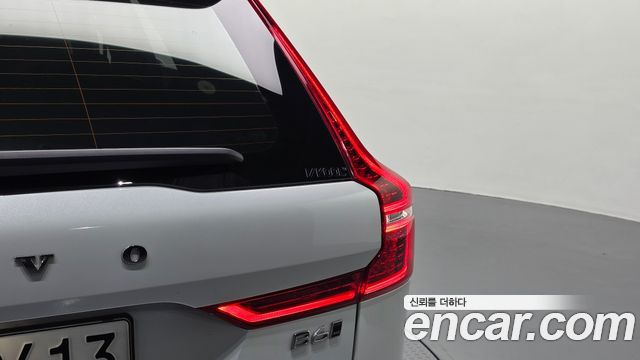 Volvo XC60 (II) B5 Inscription 2022 — фото 23