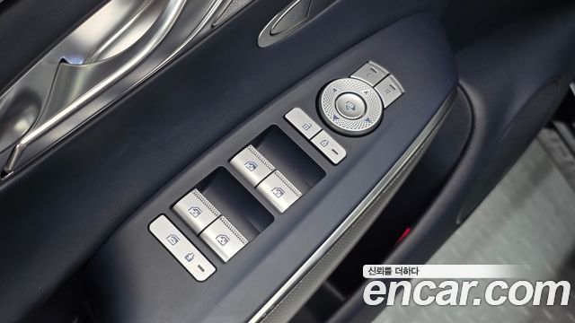 Genesis GV70 3.5T Gasoline AWD 2023 — фото 30