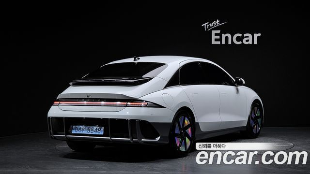 Hyundai Ioniq 6 Long Range Exclusive + 2023 — фото 2
