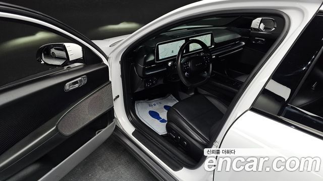 Hyundai Ioniq 6 Long Range Exclusive + 2023 — фото 10