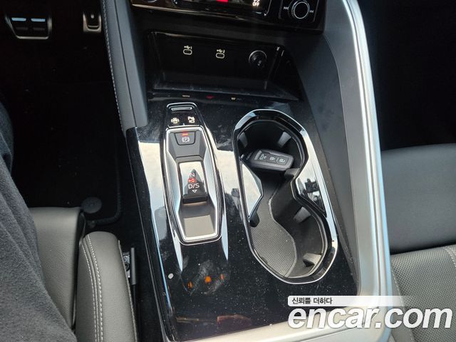 Audi Q5 (80A) 40 TDI Quattro S Line Black Edition 2025 — фото 9